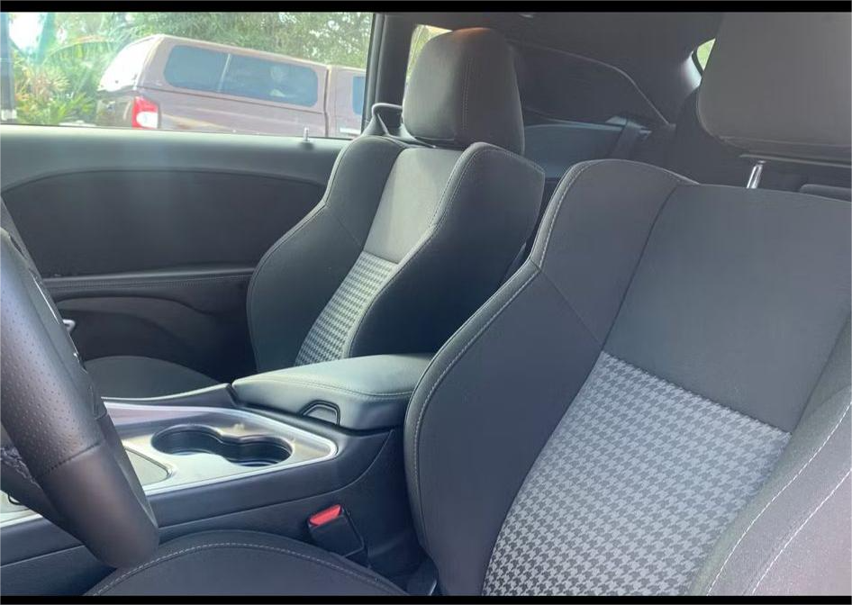 dodge challenger 2021