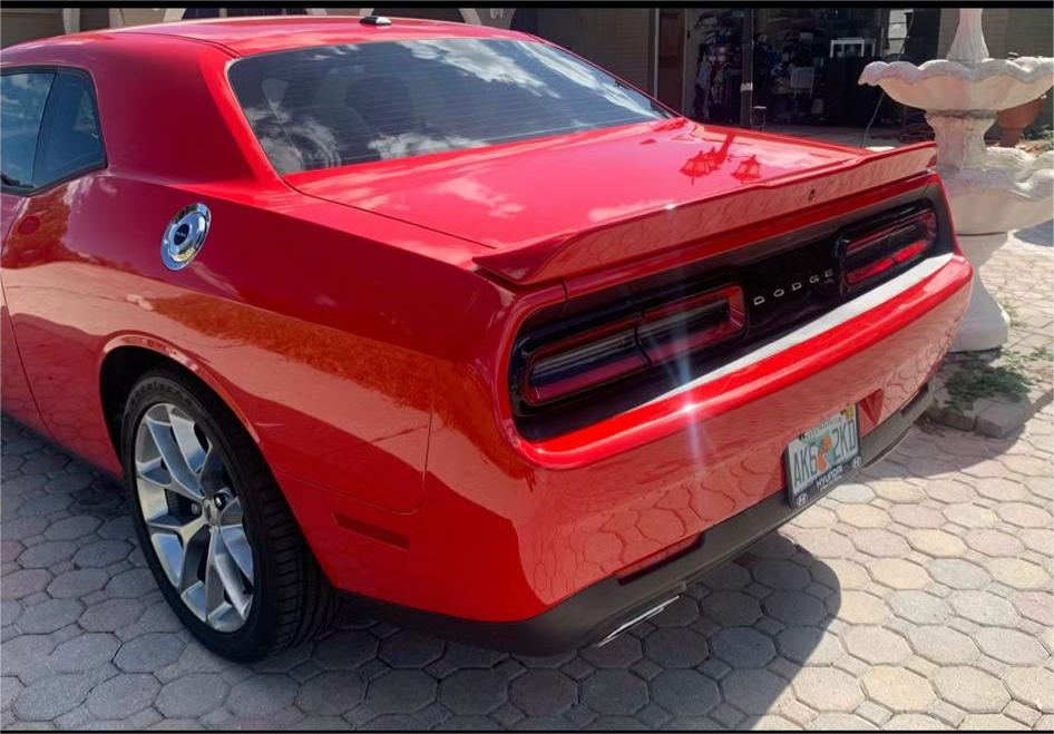 dodge challenger 2021